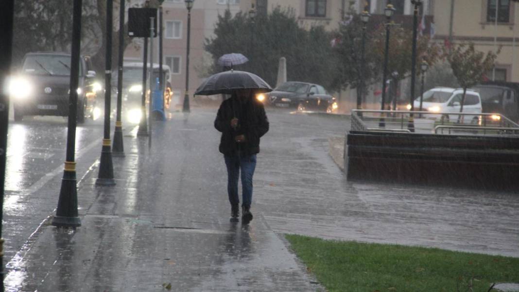 Meteoroloji'den 81 il için kritik uyarı: Sağanak, kar ve fırtına geliyor... 21